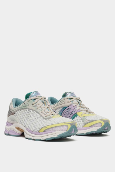 Saucony